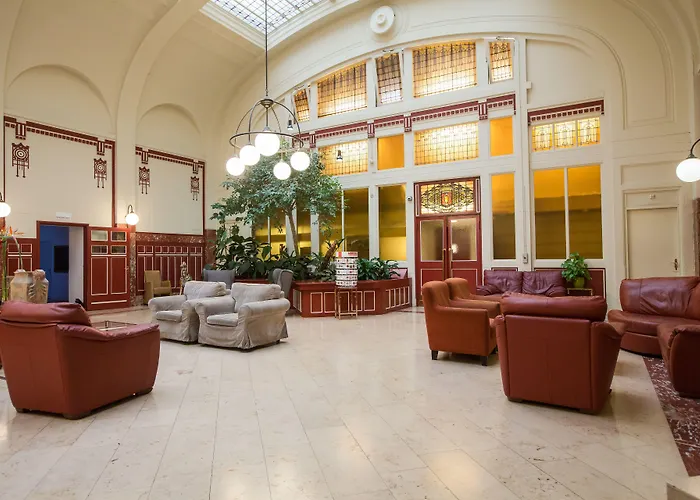 Rho Hotel