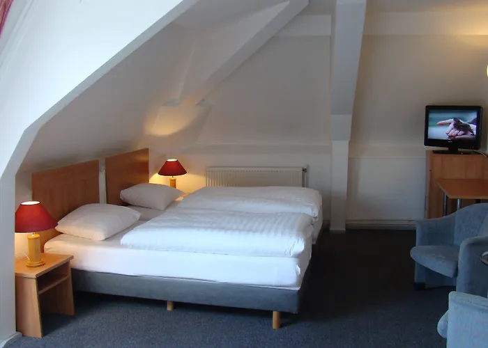 Rho Hotel