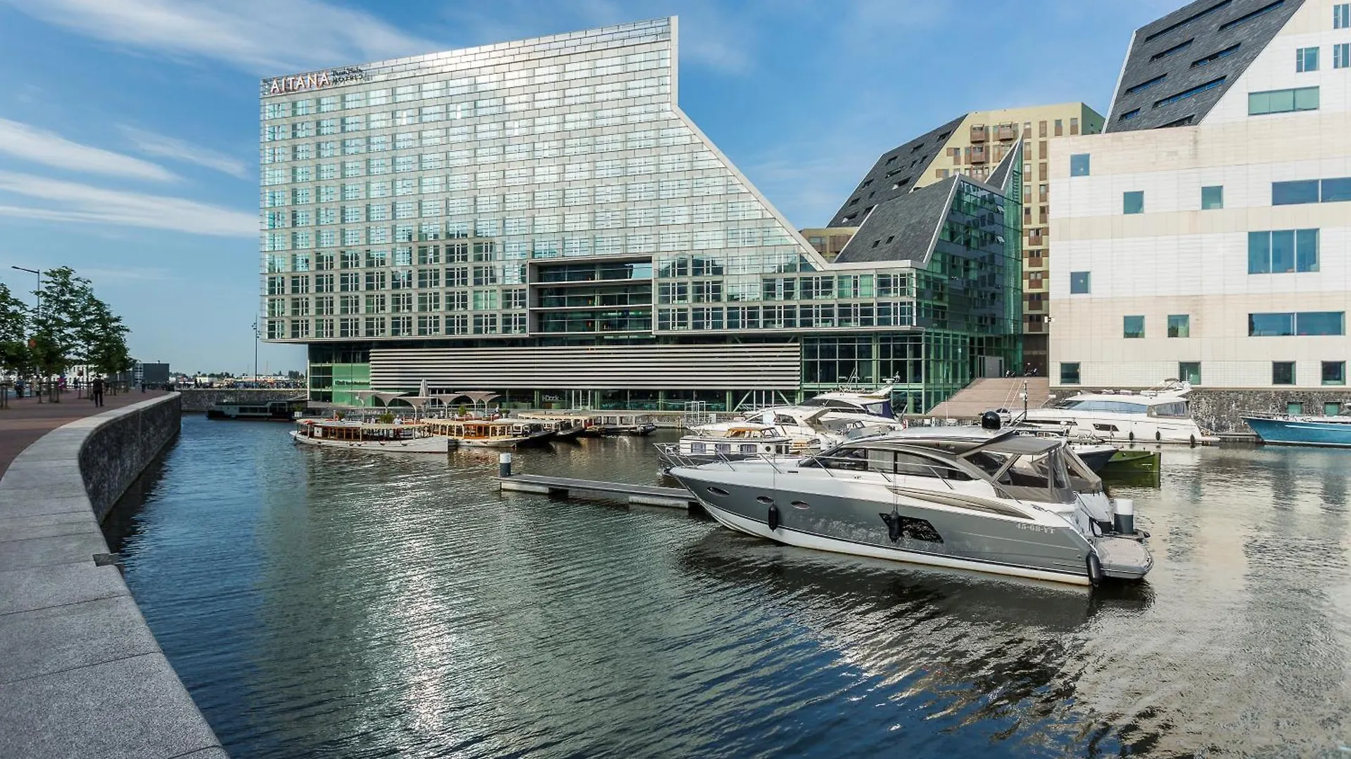 15 Resort-Style Hotels in Ealing Worth Booking Now