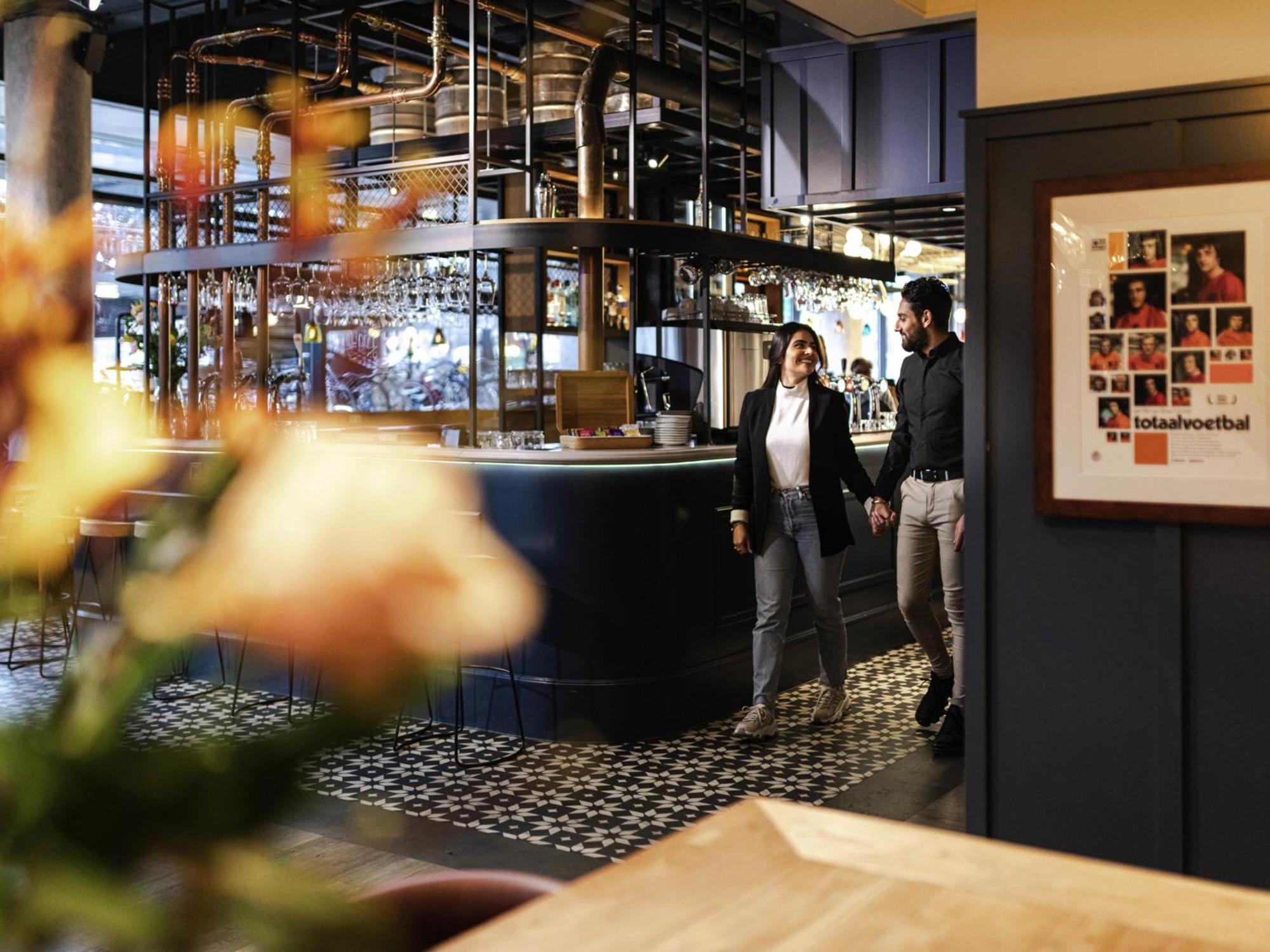 15 Family-Friendly Hotels in Amsterdam for Easy City Stays